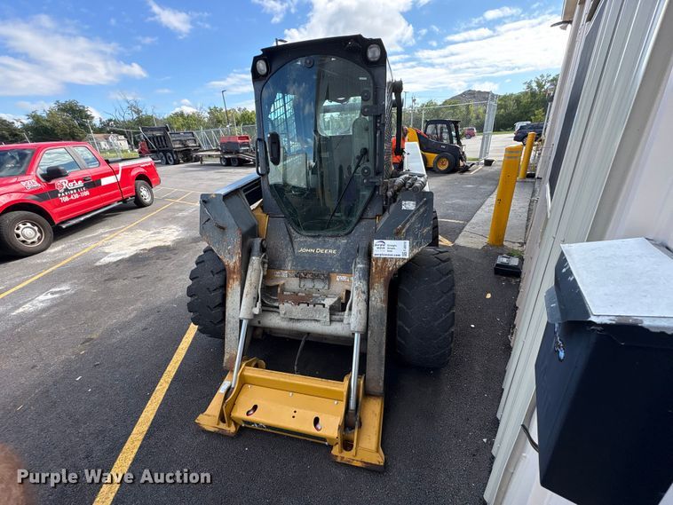 image for item FJ2010 2014 John Deere 328E skid steer loader