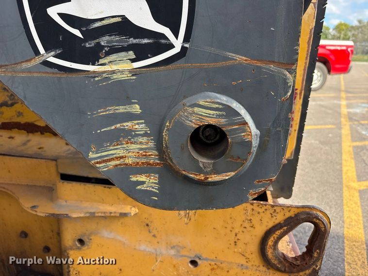 image for item FJ2010 2014 John Deere 328E skid steer loader