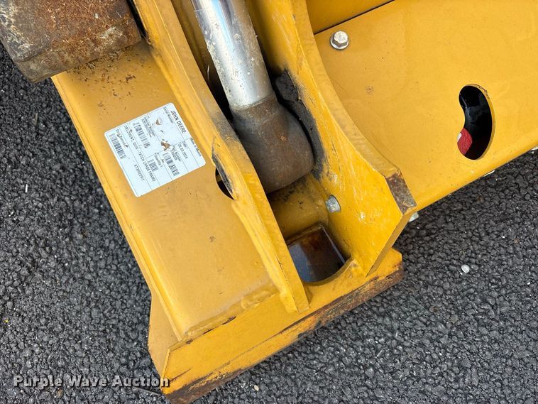 image for item FJ2010 2014 John Deere 328E skid steer loader