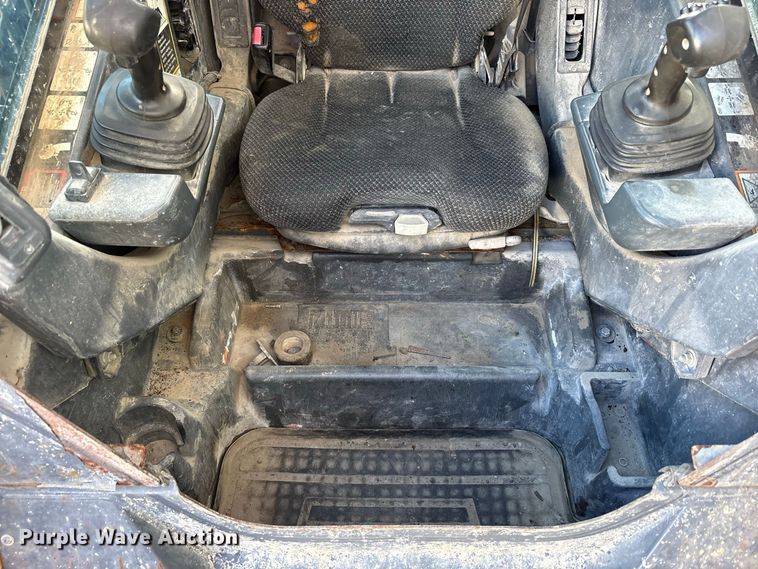 image for item FJ2010 2014 John Deere 328E skid steer loader