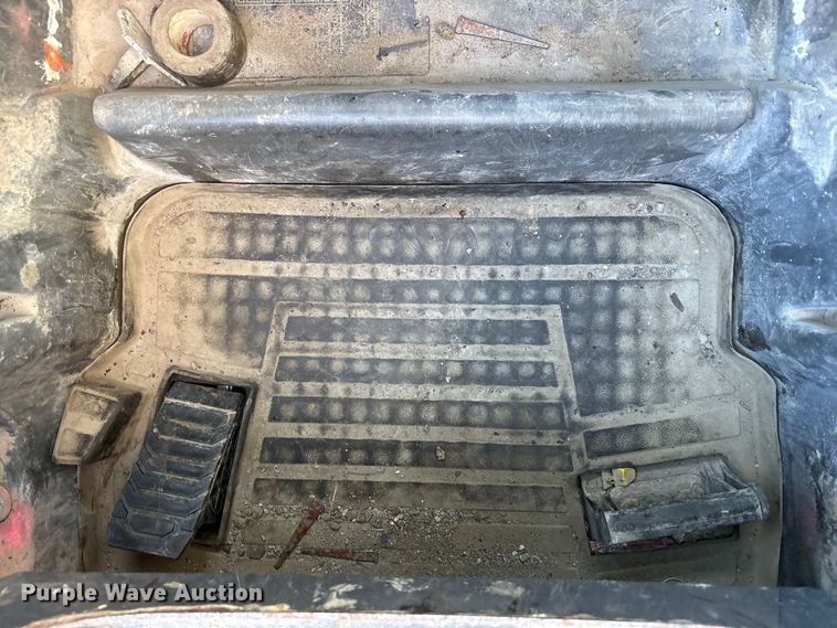 image for item FJ2010 2014 John Deere 328E skid steer loader