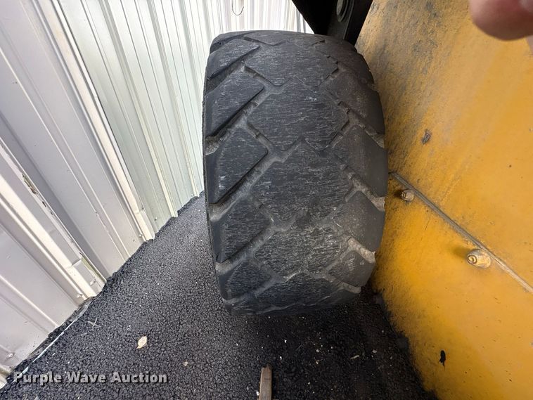 image for item FJ2010 2014 John Deere 328E skid steer loader