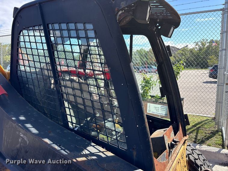 image for item FJ2011 2002 JCB 190 skid steer loader