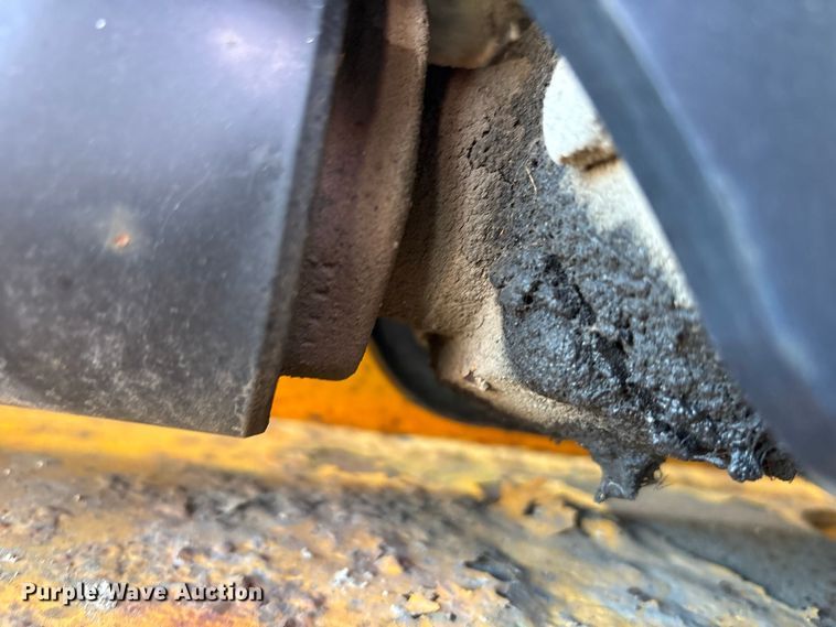 image for item FJ2011 2002 JCB 190 skid steer loader