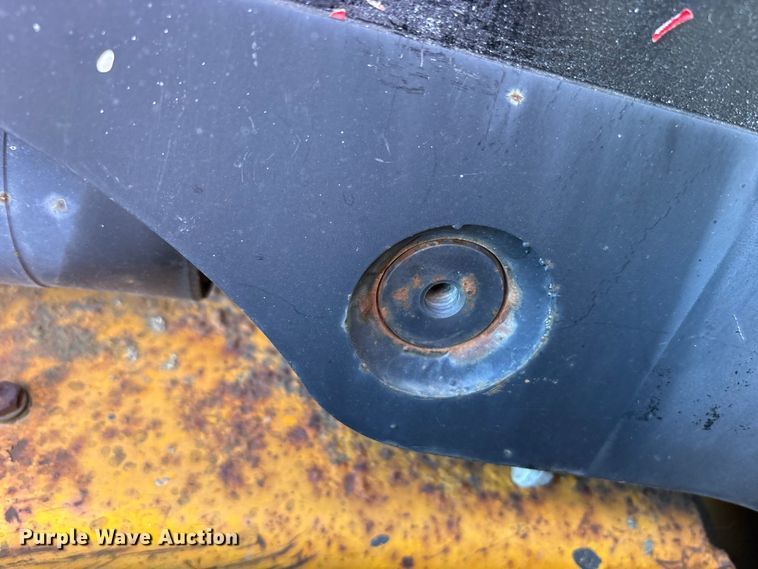 image for item FJ2011 2002 JCB 190 skid steer loader