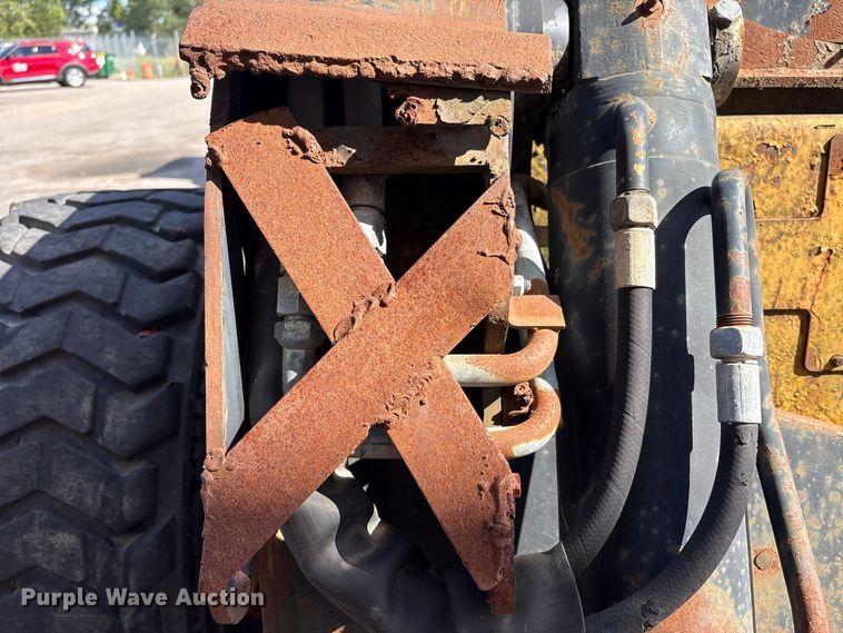 image for item FJ2011 2002 JCB 190 skid steer loader