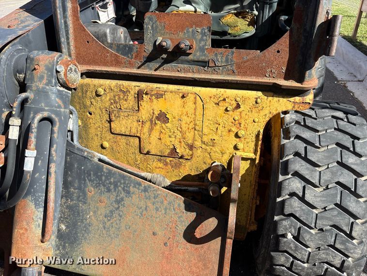 image for item FJ2011 2002 JCB 190 skid steer loader