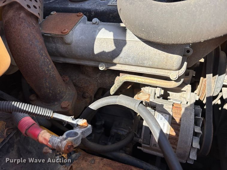 image for item FJ2011 2002 JCB 190 skid steer loader