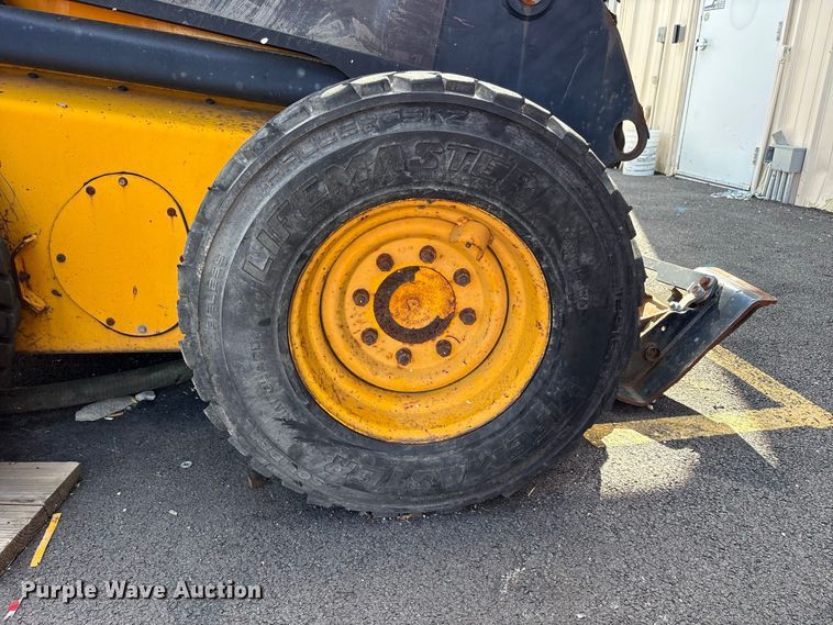 image for item FJ2011 2002 JCB 190 skid steer loader
