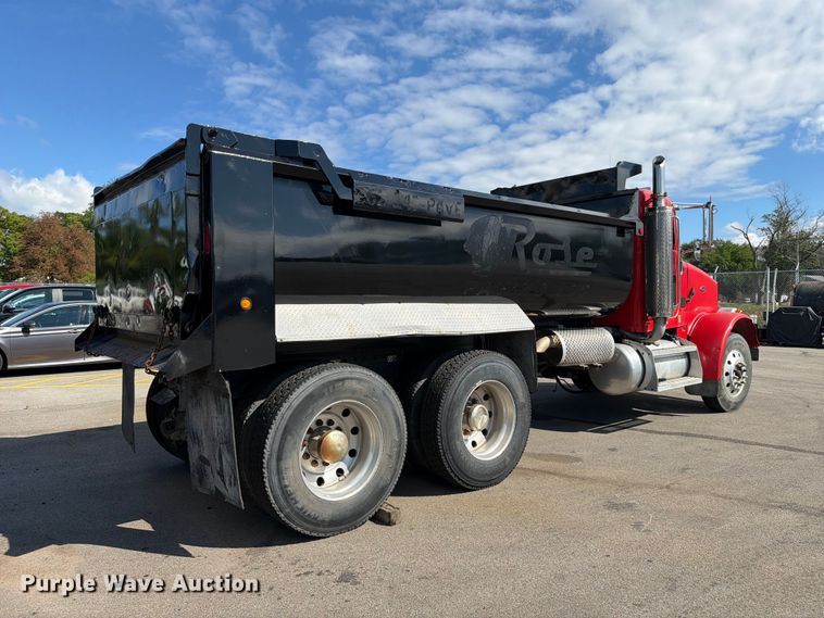 image for item FJ2013 2005 Peterbilt 357 dump truck