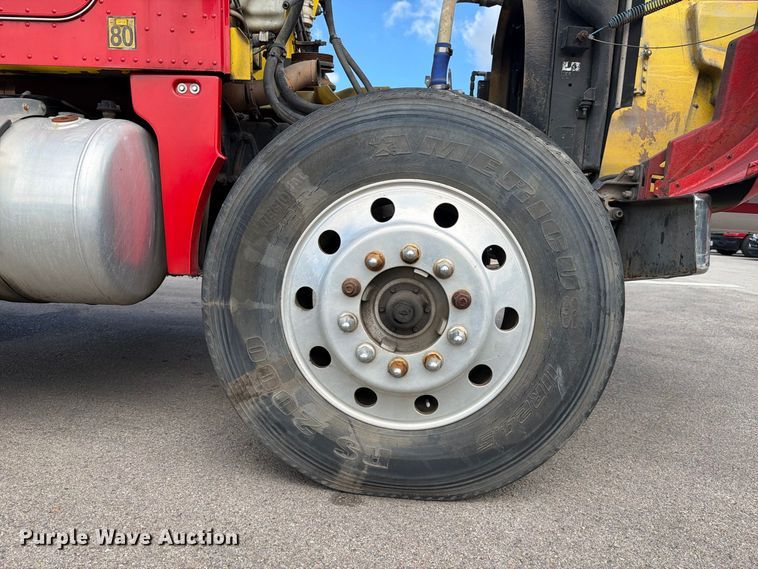image for item FJ2013 2005 Peterbilt 357 dump truck