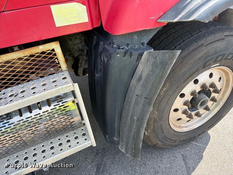 image for item FJ2014 2008 Sterling Truck L9500 Series dump truck