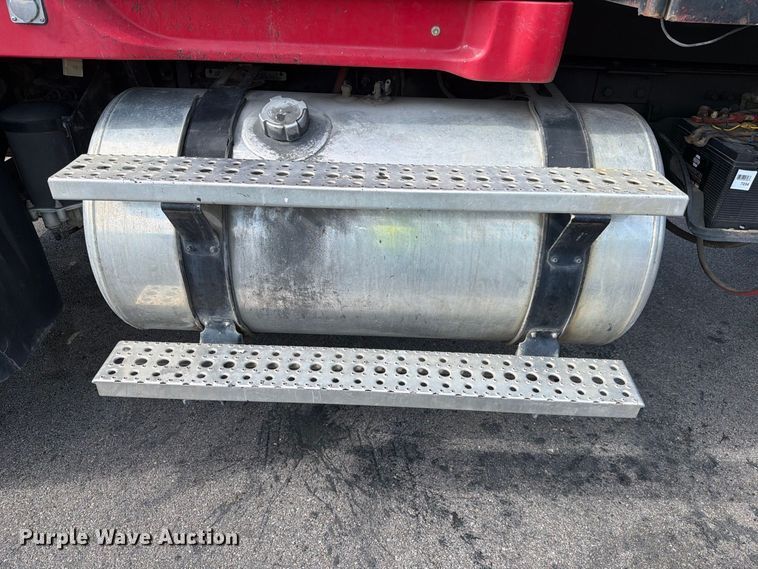 image for item FJ2014 2008 Sterling Truck L9500 Series dump truck