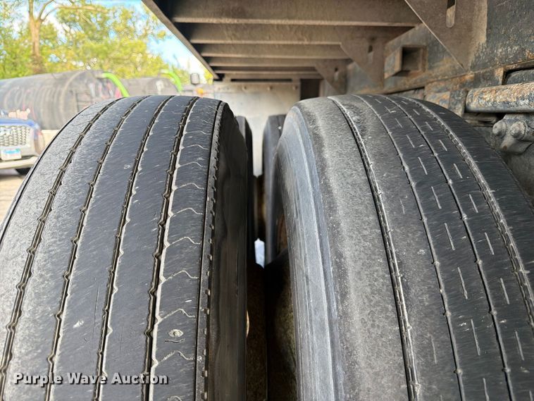 image for item FJ2014 2008 Sterling Truck L9500 Series dump truck