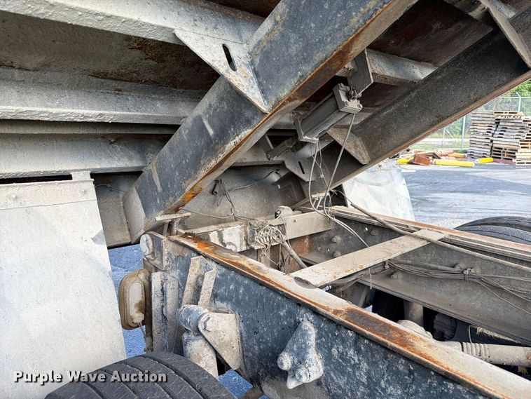 image for item FJ2014 2008 Sterling Truck L9500 Series dump truck