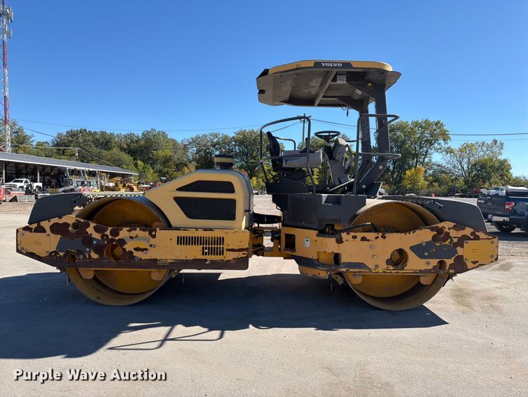 image for item FJ2030 2015 Volvo DD140B double drum vibratory roller