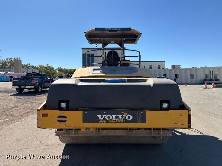 image for item FJ2030 2015 Volvo DD140B double drum vibratory roller