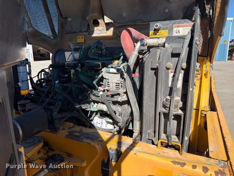 image for item FJ2030 2015 Volvo DD140B double drum vibratory roller
