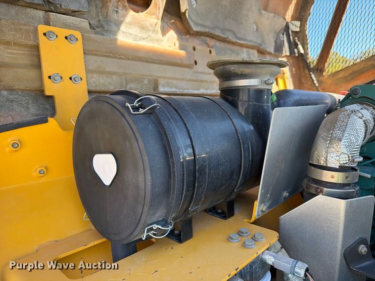 image for item FJ2030 2015 Volvo DD140B double drum vibratory roller
