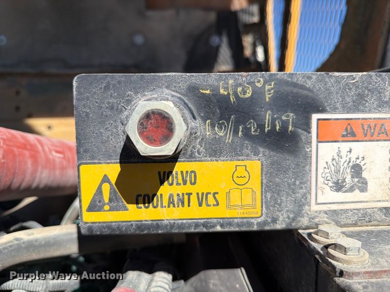 image for item FJ2030 2015 Volvo DD140B double drum vibratory roller