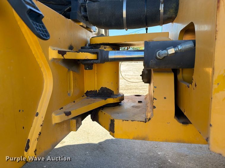 image for item FJ2030 2015 Volvo DD140B double drum vibratory roller