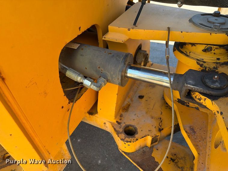 image for item FJ2030 2015 Volvo DD140B double drum vibratory roller