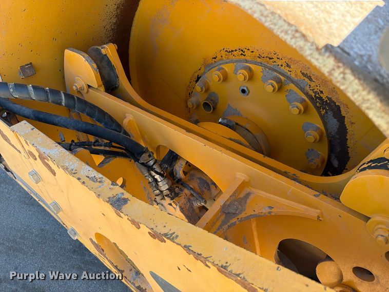 image for item FJ2030 2015 Volvo DD140B double drum vibratory roller