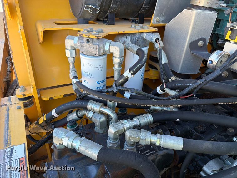 image for item FJ2030 2015 Volvo DD140B double drum vibratory roller
