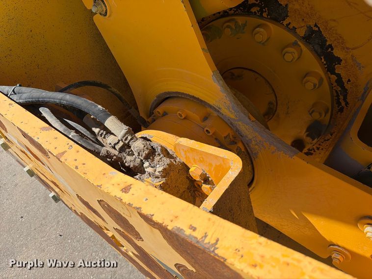 image for item FJ2030 2015 Volvo DD140B double drum vibratory roller