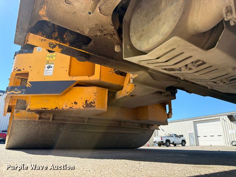 image for item FJ2030 2015 Volvo DD140B double drum vibratory roller