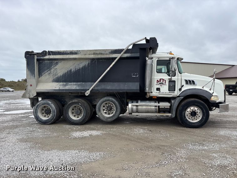 image for item FK2157 2006 Mack CT713 dump truck
