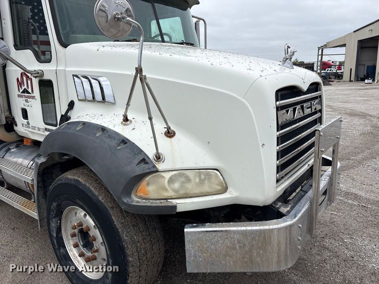 image for item FK2157 2006 Mack CT713 dump truck