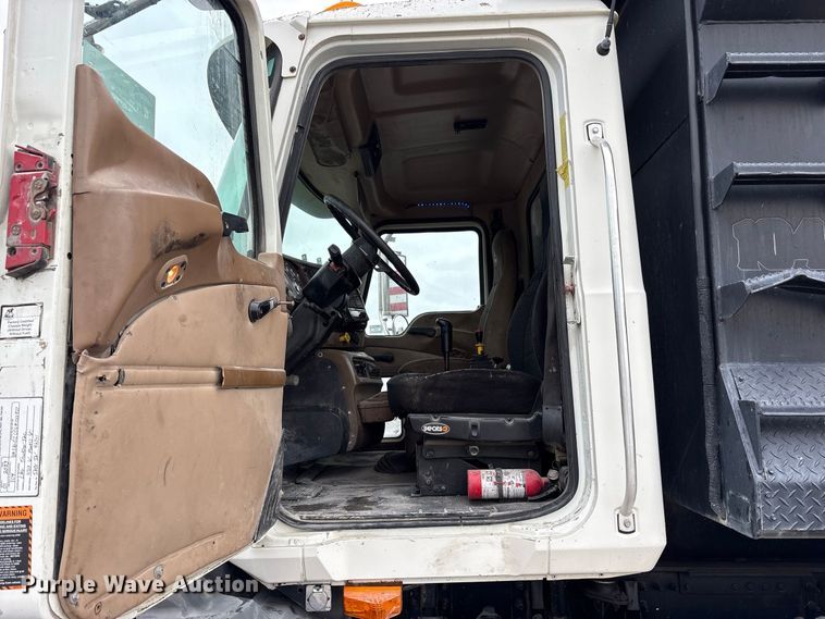 image for item FK2157 2006 Mack CT713 dump truck
