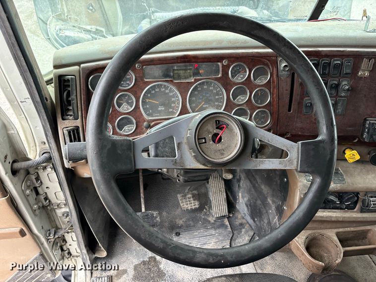image for item FK2157 2006 Mack CT713 dump truck