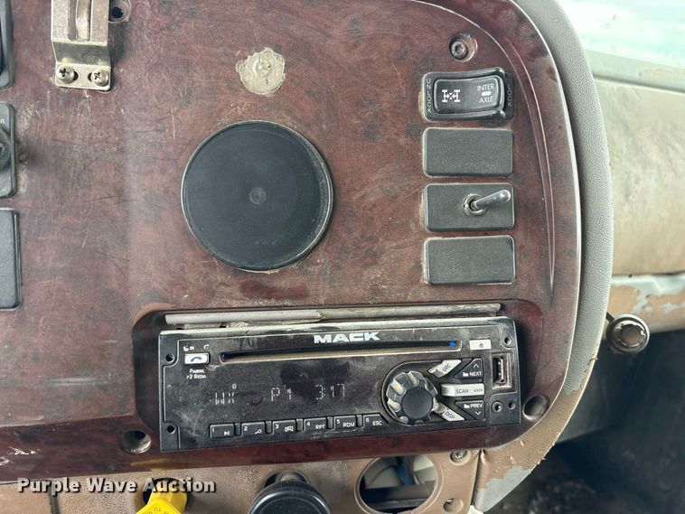 image for item FK2157 2006 Mack CT713 dump truck
