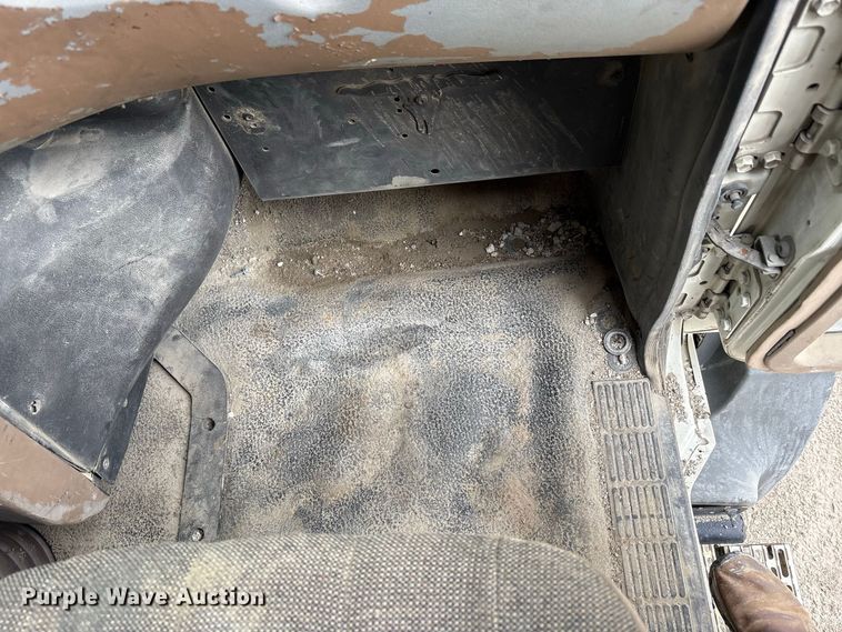 image for item FK2157 2006 Mack CT713 dump truck