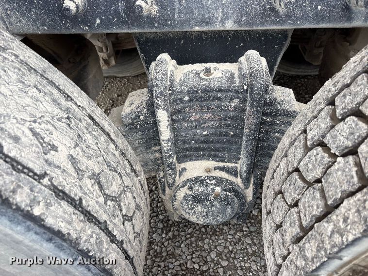 image for item FK2157 2006 Mack CT713 dump truck