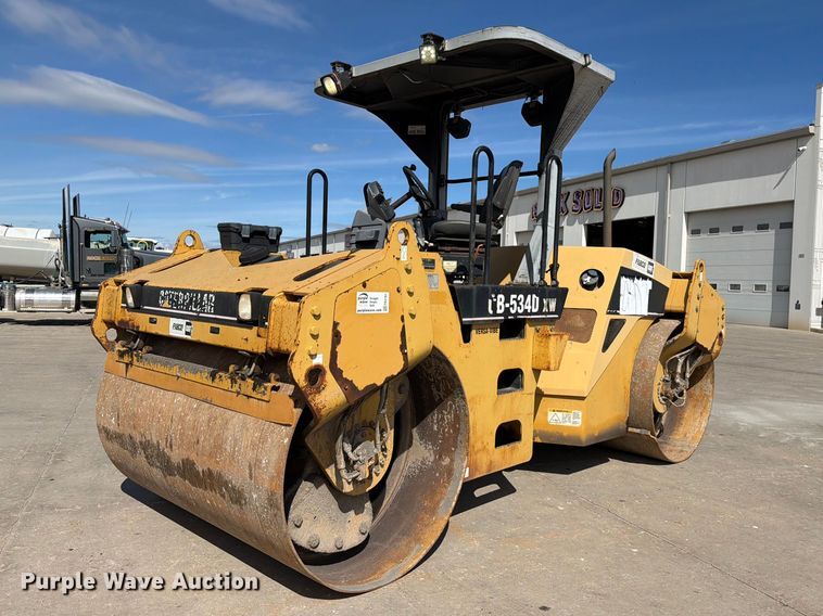image for item FK2161 2003 Caterpillar CB-534D XW double drum vibratory roller