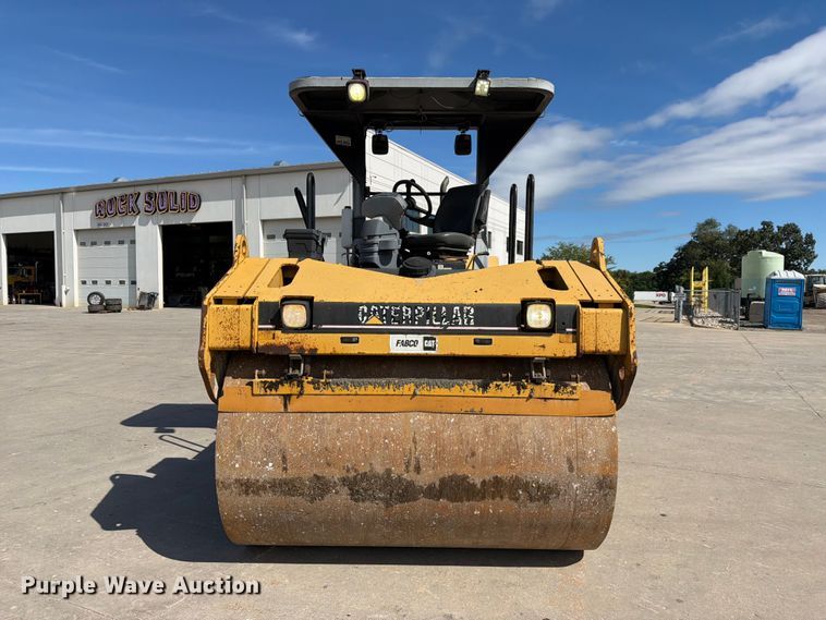 image for item FK2161 2003 Caterpillar CB-534D XW double drum vibratory roller