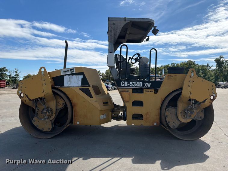 image for item FK2161 2003 Caterpillar CB-534D XW double drum vibratory roller