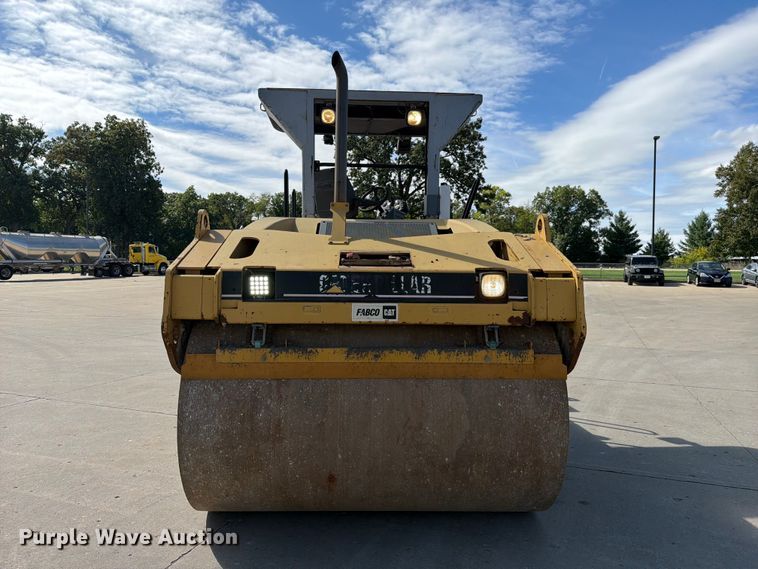 image for item FK2161 2003 Caterpillar CB-534D XW double drum vibratory roller