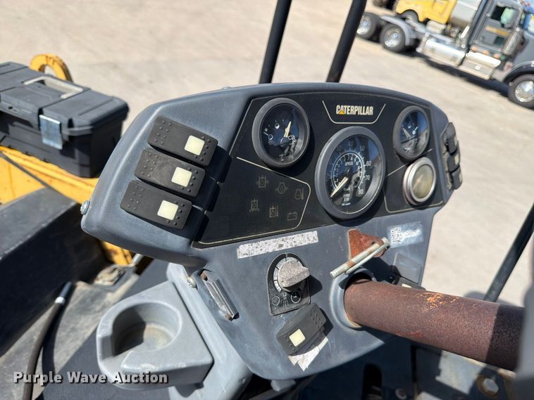 image for item FK2161 2003 Caterpillar CB-534D XW double drum vibratory roller