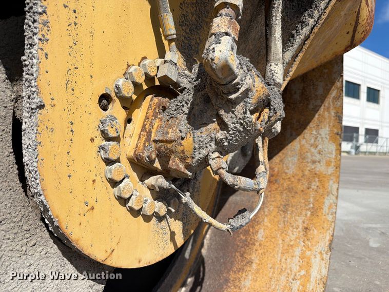 image for item FK2161 2003 Caterpillar CB-534D XW double drum vibratory roller