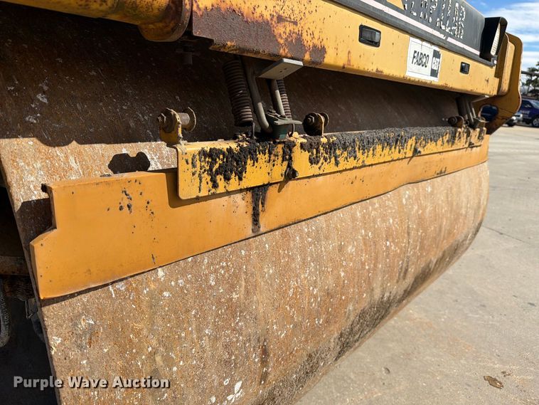 image for item FK2161 2003 Caterpillar CB-534D XW double drum vibratory roller
