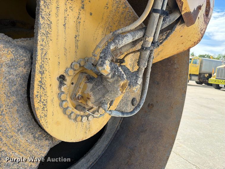 image for item FK2161 2003 Caterpillar CB-534D XW double drum vibratory roller