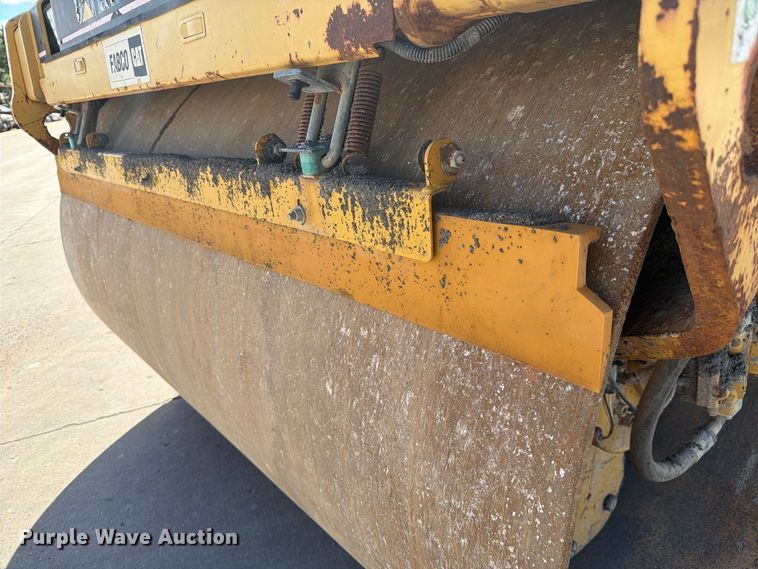 image for item FK2161 2003 Caterpillar CB-534D XW double drum vibratory roller