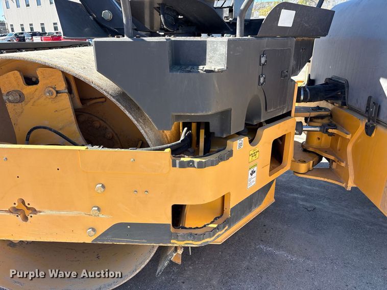 image for item FK2163 2014 Volvo DD140B double drum vibratory roller