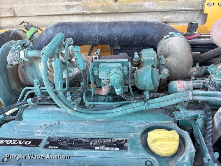 image for item FK2163 2014 Volvo DD140B double drum vibratory roller