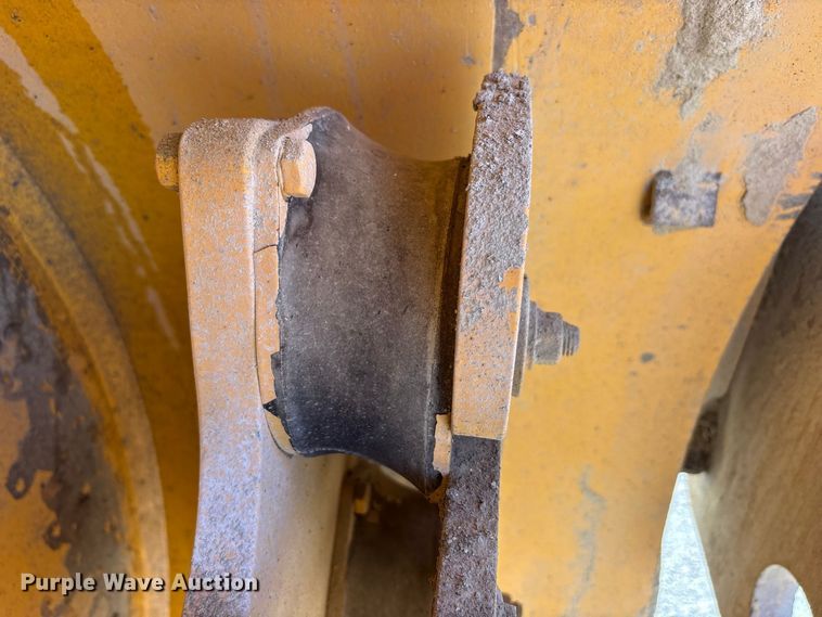 image for item FK2163 2014 Volvo DD140B double drum vibratory roller