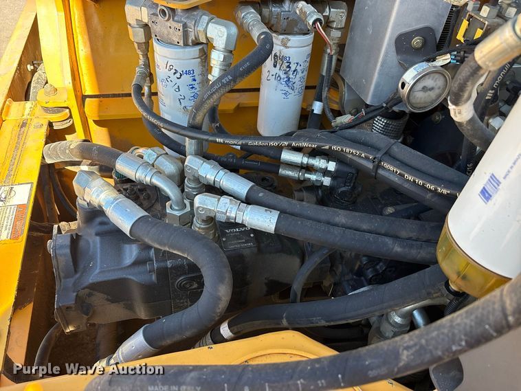 image for item FK2163 2014 Volvo DD140B double drum vibratory roller